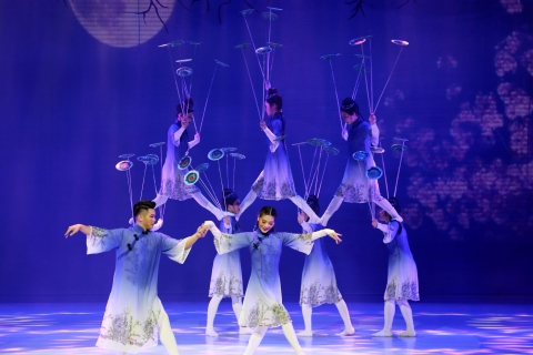 Peking: Nachttour mit Akrobatikshow und Transfer