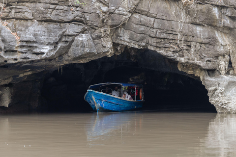 Langkawi Mangrove boottocht op de rivier en privéstrandtourMedium boot (9-12 personen)