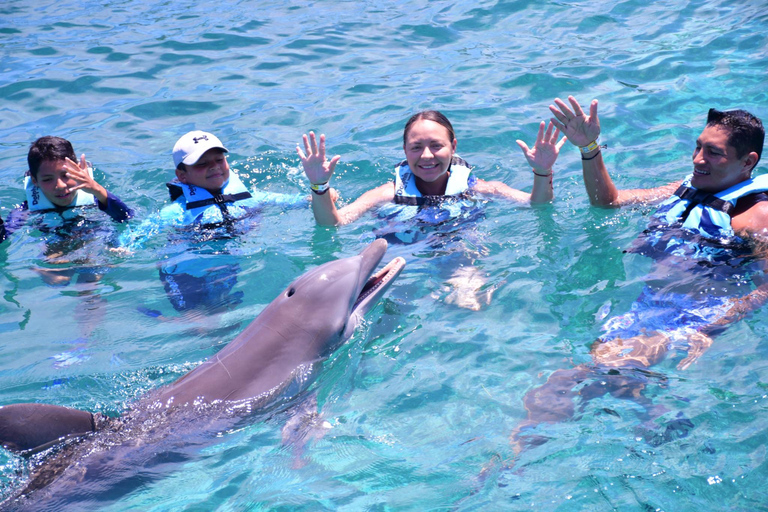 CANCUN: Catamaran and Dolphin Connection at Isla Mujeres