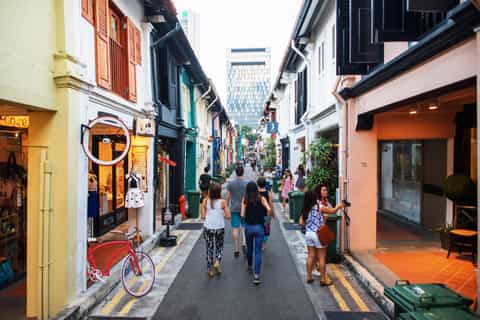Singapore: Kampong Glam Guided Tour with Local Snacks - Image 3