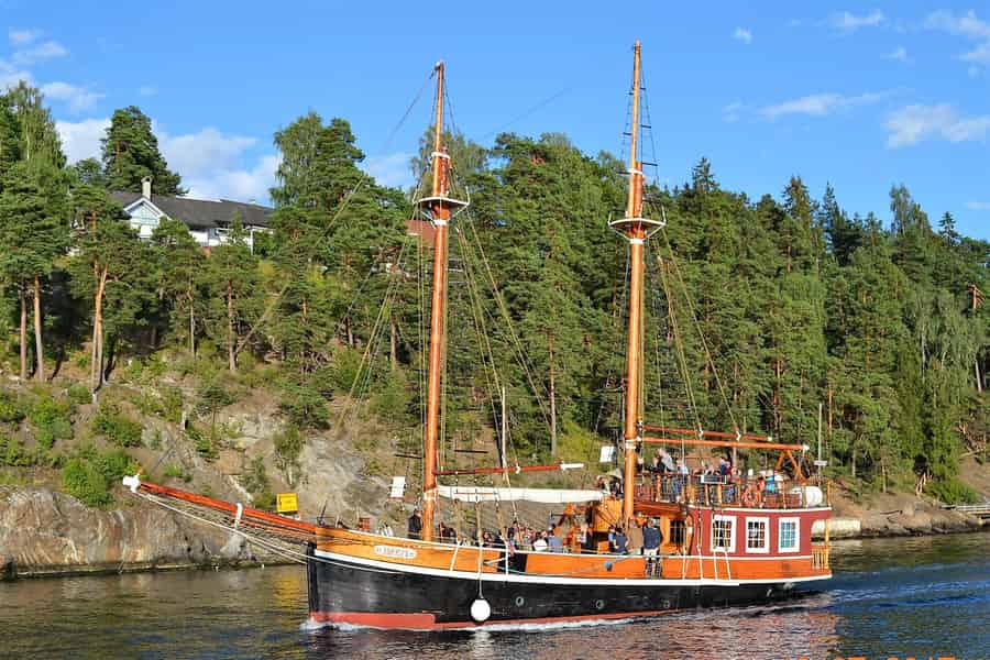 Oslo: Fjord-Minikreuzfahrt mit dem Holzsegelschiff. Foto: GetYourGuide