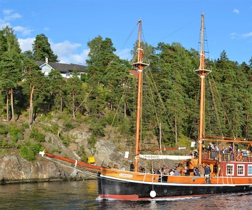 Oslo: Fjord Mini Cruise by Wooden Sailing Ship