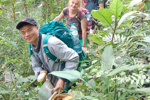 نونغ خياو: رحلة لمدة يومين، قرية همونغ، إقامة منزلية، والتجديف بالكاياك