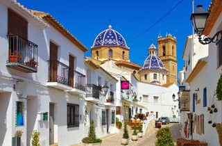 Ab Valencia: Tagestour nach Altea, Villajoyosa und Benidorm