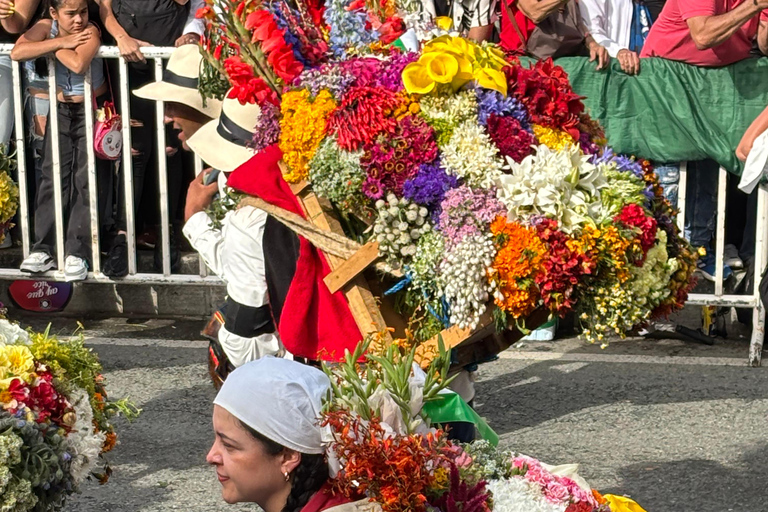 Silleteros Parade Sightseeing Tour with Front Box Included