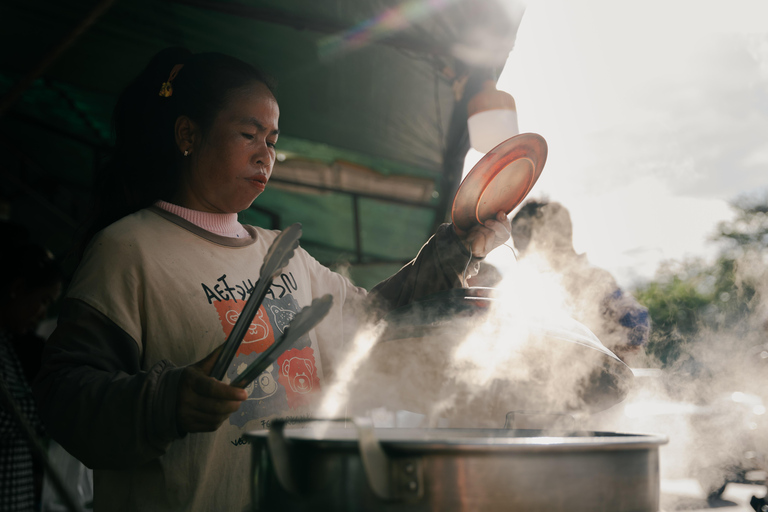 O melhor tour gastronômico de rua de Siem Reap em Tuk TukTour em pequenos grupos