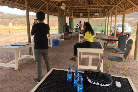 Nairobi : Excursion d&#039;une journée au lac Magadi avec stage au stand de tir