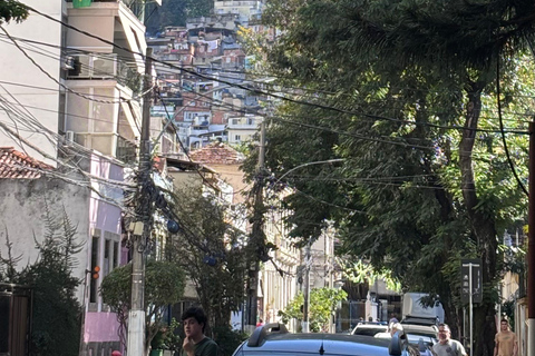Rio de Janeiro: Favela Santa Marta: German-Language Tour – All-Inclusive Rio de Janeiro: Favela Santa Marta: German-language tour – all-inclusive