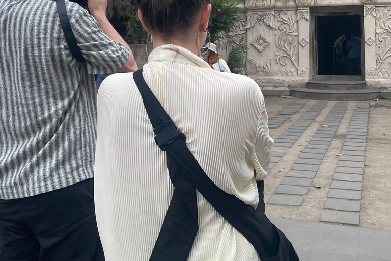 Yogyakarta: Sultan Palace and Water castle Guided Tour Water castle Guided Tour