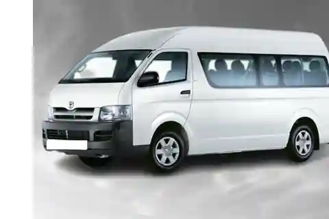 Singapore: Private vehicle hire with driver