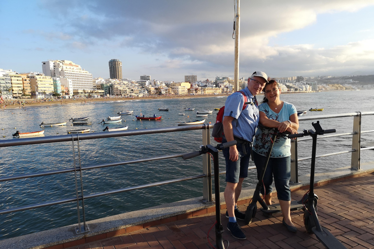 Las Palmas Exploring: Walking Guided City Adventure Las Palmas: Walking Guided Exploring Tour Adventure 1.5h