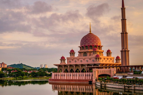 Kuala Lumpur: Putrajaya Sunset Cruise & KL Night Exploration Shared Tour from Meeting Point