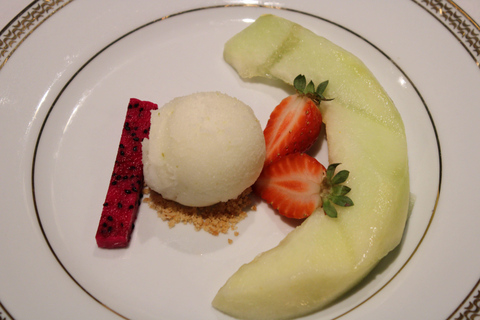 Rio de Janeiro: Roxy Dinner Show - Dinner + Drink & Show