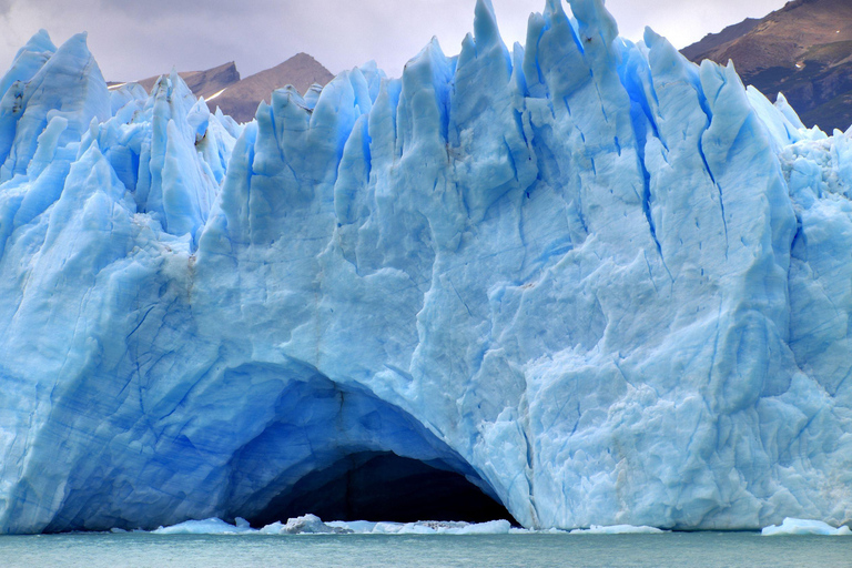 El Calafate: Glacier Cruise & Trekking at Estancia Cristina From El Calafate: Glacier Cruise to Estancia Cristina