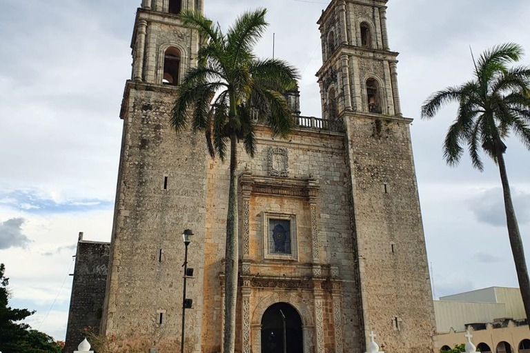 Tour di Chichen Itza, Cenote e Valladolid con trasporto