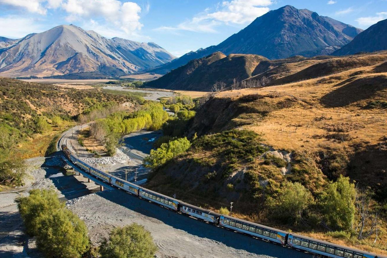 4 dagars NZ-tur på södra ön från Queenstown till ChristchurchUtan inträdesbiljetter för aktiviteter och boende