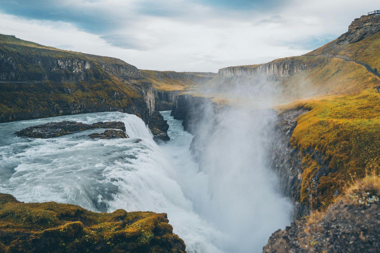 Reykjavik: Golden Circle tour: Geysir, Gullfoss, Thingvellir