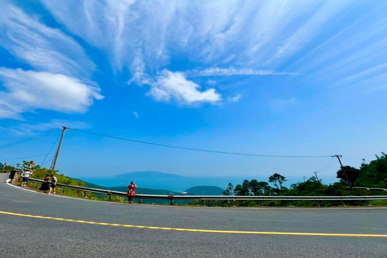 Desde Hue: Traslado en autobús a Hoi An con Hai Van Pass y ...