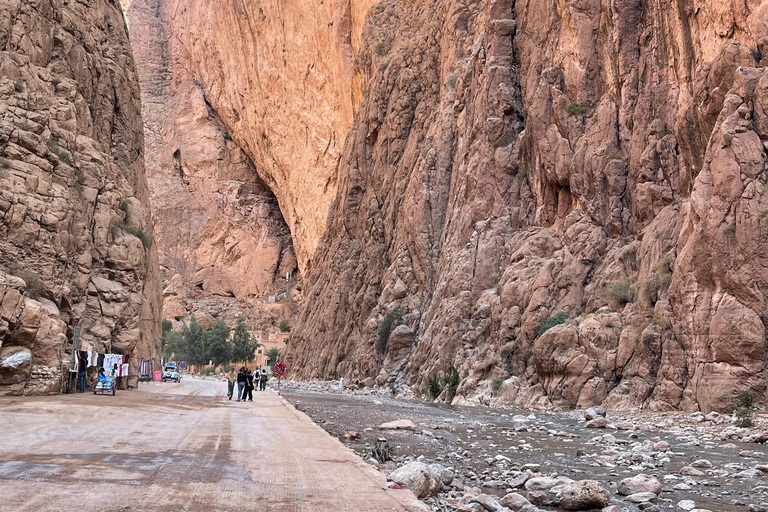 Fez To Marrakech: Private 4-Day Via-Merzouga & Luxury Camp. Fez To Marrakech: 4-Day Private premium Trip & Luxury camp.