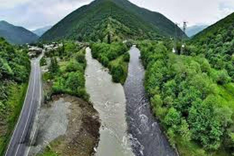From Tbilisi: Kazbegi & Caucasus Mountains Photo Tour