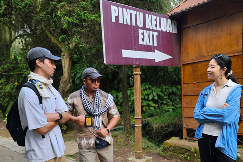 Från Yogyakarta: Dieng-platån &amp; gastronomitur &amp; transferFrån Yogyakarta: Dieng-platån &amp; gastronomi-tur &amp; transfer