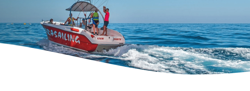 Ville de Réthymnon : Activités de sports nautiques sur la plage