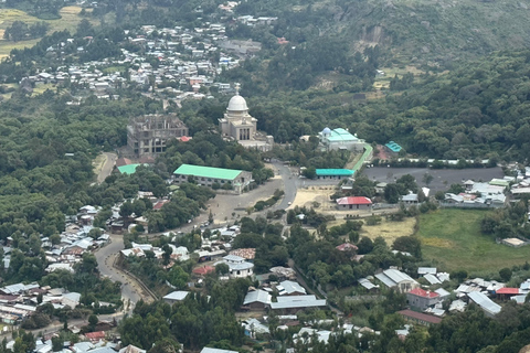 Addis Abeba: Töpferwaren, Markt und Kaffee-Tour mit MittagessenAddis Abeba: Töpfer-, Markt- und Kaffeetour mit Mittagessen