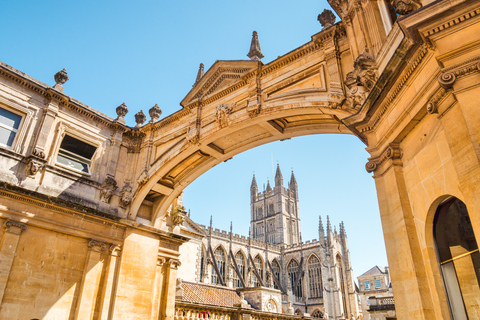 Stonehenge & Bath: Full-Day Coach Tour from London Tour with Stonehenge and Roman Baths