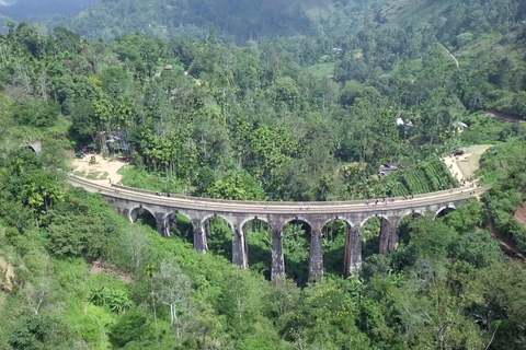 Da Colombo a Ella: e-ticket per il treno e servizio navetta dall&#039;hotel senza stressColombo: e-ticket per il viaggio in treno da Ella in prima o seconda classe