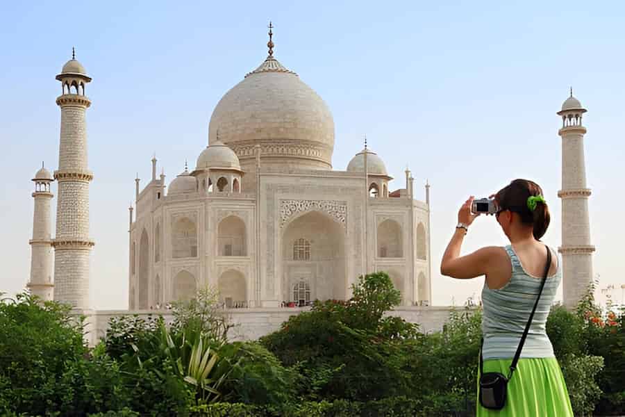 Von Delhi: Tagestour zum Taj Mahal mit dem Hochgeschwindigkeitszug Gatimaan. Foto: GetYourGuide Von Delhi: Tagestour zum Taj Mahal mit dem Hochgeschwindigkeitszug Gatimaan. Foto: GetYourGuide
