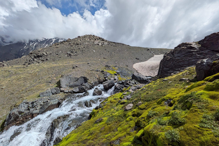 Baku: 7-Day Bazarduzu Peak Trekking Tour with Guide