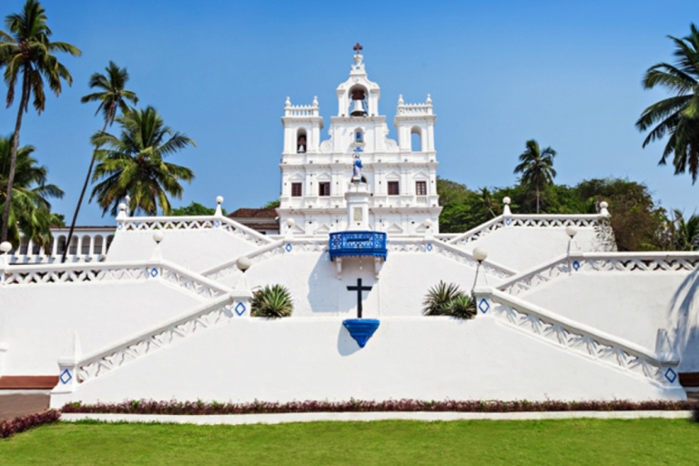 Goa: Baga Beach & die Basilika von Bom Jesus Highlights Tour