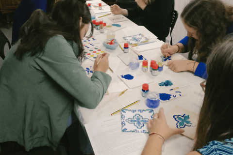 Porto : Atelier de peinture sur carreaux avec un verre de Porto