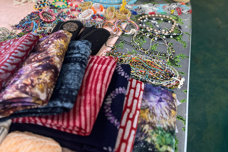 Arusha: Workshop zur Schmuckherstellung, Batik oder Weberei