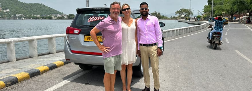 VISITE TOURISTIQUE D'UDAIPUR EN VOITURE AVEC GUIDE