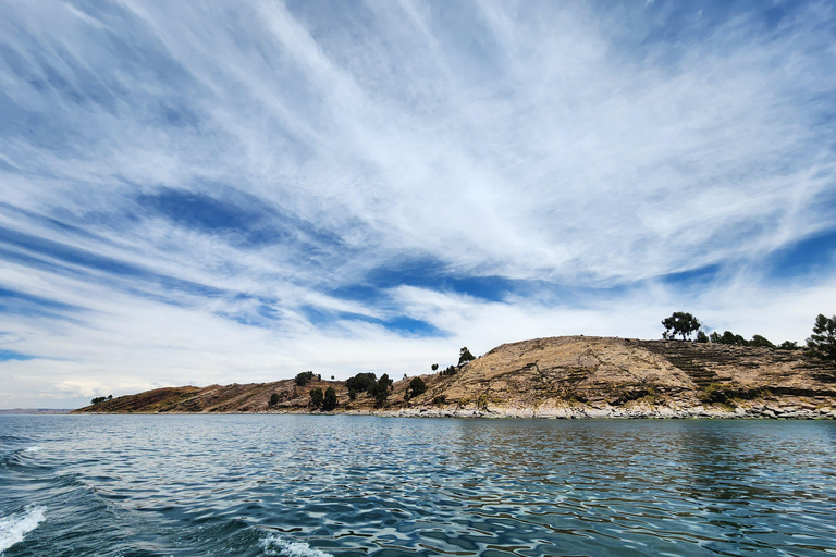 Puno : excursion d&#039;une journée aux îles flottantes d&#039;Uros et à l&#039;île de Taquile