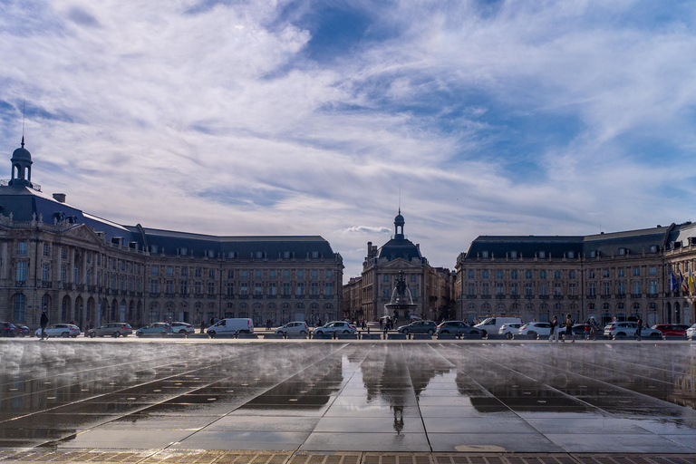Bordeaux: tour per piccoli gruppi con caffè e pasticcini