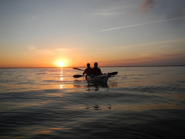 Marseille: Sunset Sea Kayaking Experience