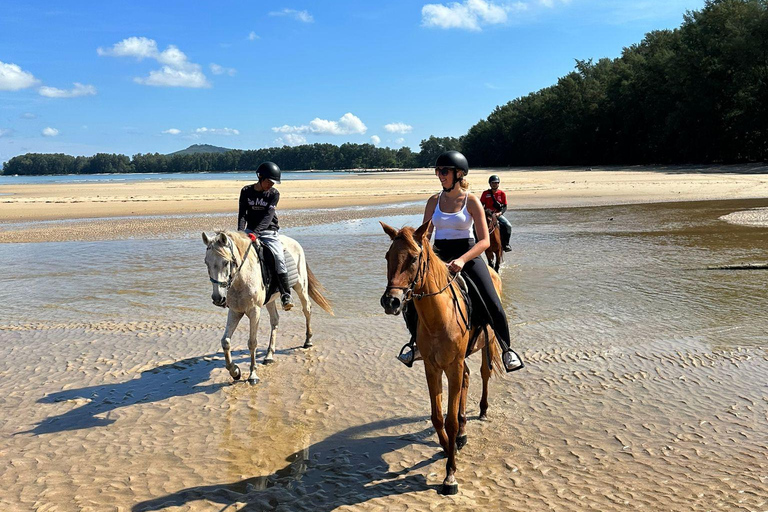 Paardrijden op het strand van PhuketPaardrijden 8:30 AM