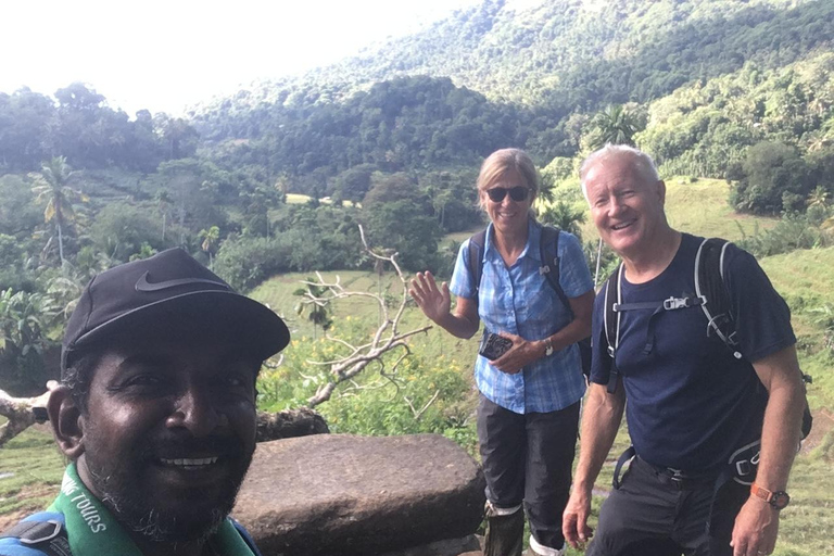 Kandy: Knuckles Mountain Range Guided Trekking Tour
