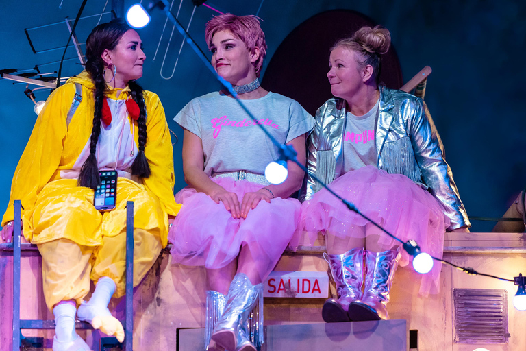 Tickets for the karaoke comedy "Tussitrip" at the COMÖDIE Dresden