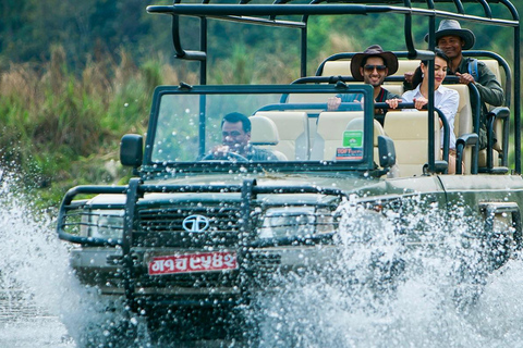 Viaje de lujo a Nepal: Katmandú, Chitwan y Pokhara- Coche privado