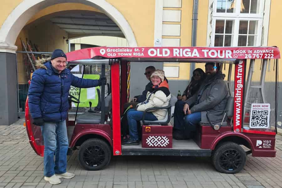Riga: E-Bus-Tour durch die Altstadt mit Audioguide & Begrüßungsgetränk. Foto: GetYourGuide