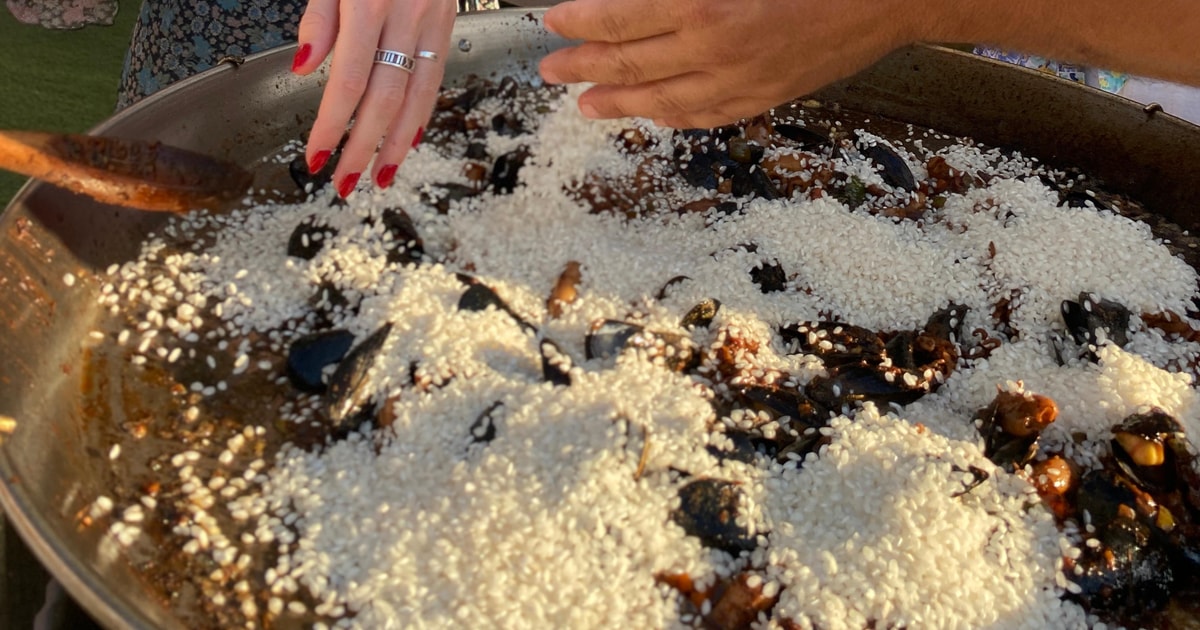 Barcelona PaellaKochkurs auf der Dachterrasse GetYourGuide