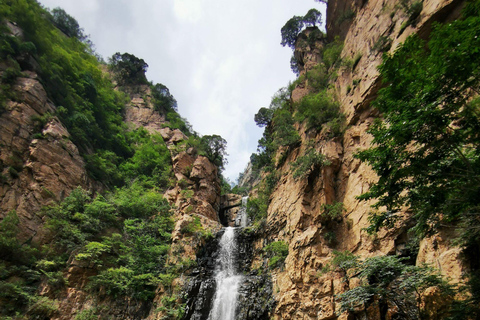 Peking Steinwald Schlucht Tour mit Englisch sprechendem Fahrer