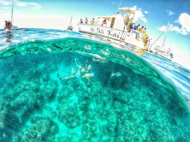 Kauai: tour en barco por la costa de Na Pali con un capitán y tripulación cultural
