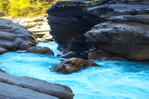 Vanuit Tirana/Durres/Golem: Pëllumbas Grot &amp; Erzen Canyon Wandeling