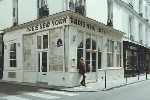 Paris: Privat fotosession i Marais-distriktet plus 1 Polaroid
