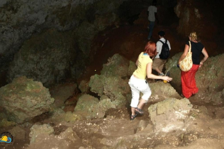 Zanzíbar: Visita a las Cámaras de Esclavos de Mangapwani y a la Cueva de Coral