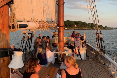 Portland, Maine: Sunset Windjammer Cruise Along the Coast